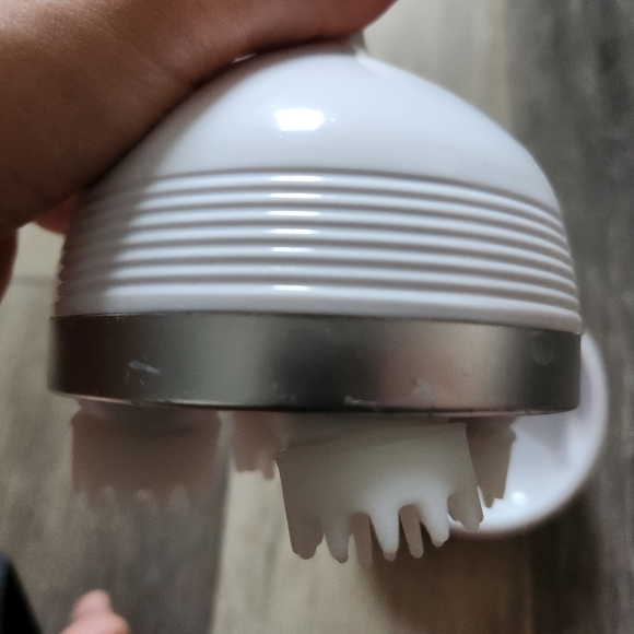 Rechargeable Cat Massager - Picture 8 of 10